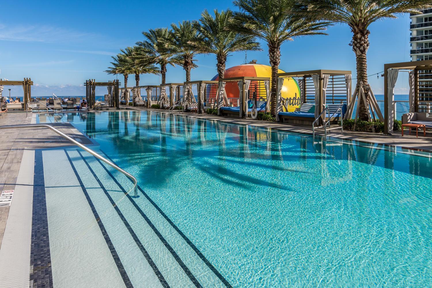 Wake Up To The Sound Of Waves In A Stylish Condo In A Luxury Resort Hollywood Eksteriør bilde