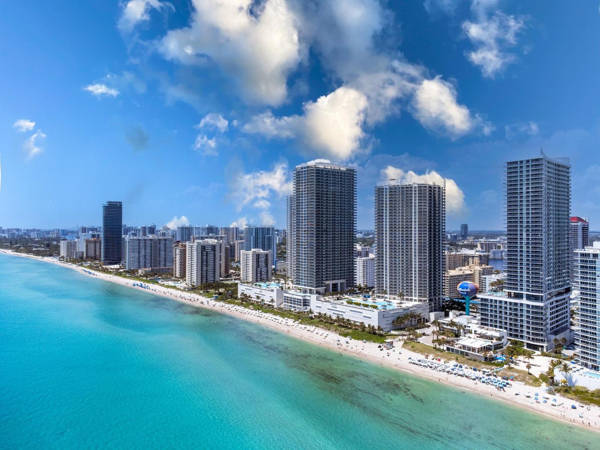 Wake Up To The Sound Of Waves In A Stylish Condo In A Luxury Resort Hollywood Eksteriør bilde
