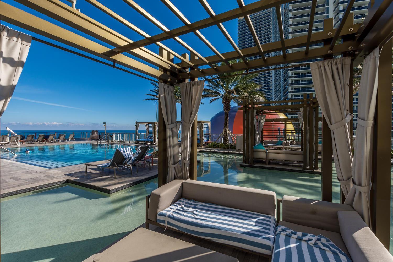Wake Up To The Sound Of Waves In A Stylish Condo In A Luxury Resort Hollywood Eksteriør bilde